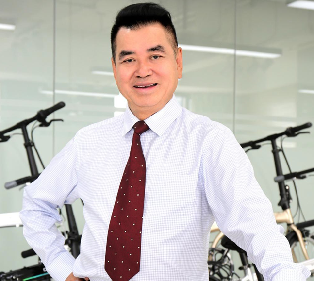 Dr. David Hon ,DAHON's CEO China Bicycle Magazines cover story